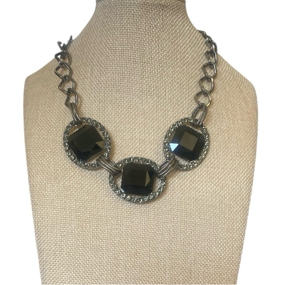 Elegant Black Glass and Gunmetal Tone Sparkling Statement Necklace - Picture 3 of 5